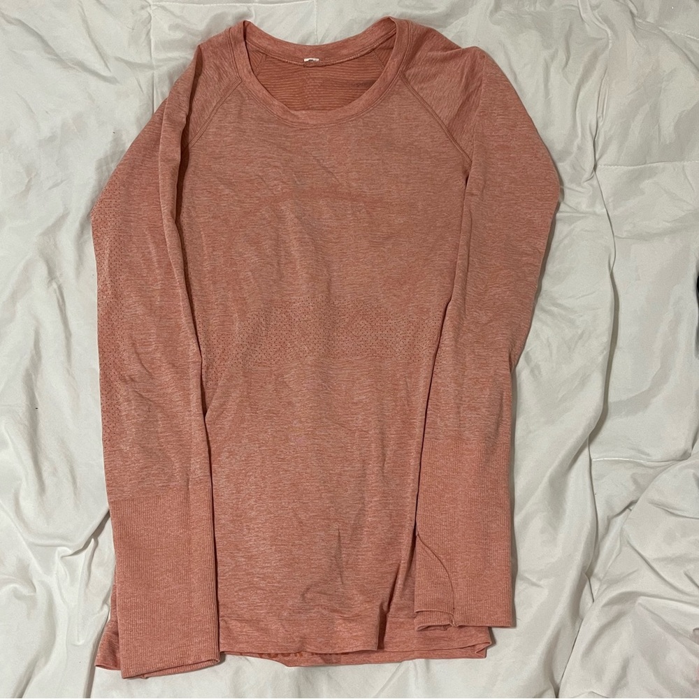 Lululemon pink long sleeve swiftly